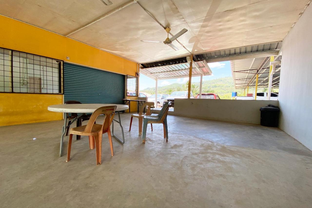 OYO 90268 Lohan Point Lodge Ranau Extérieur photo